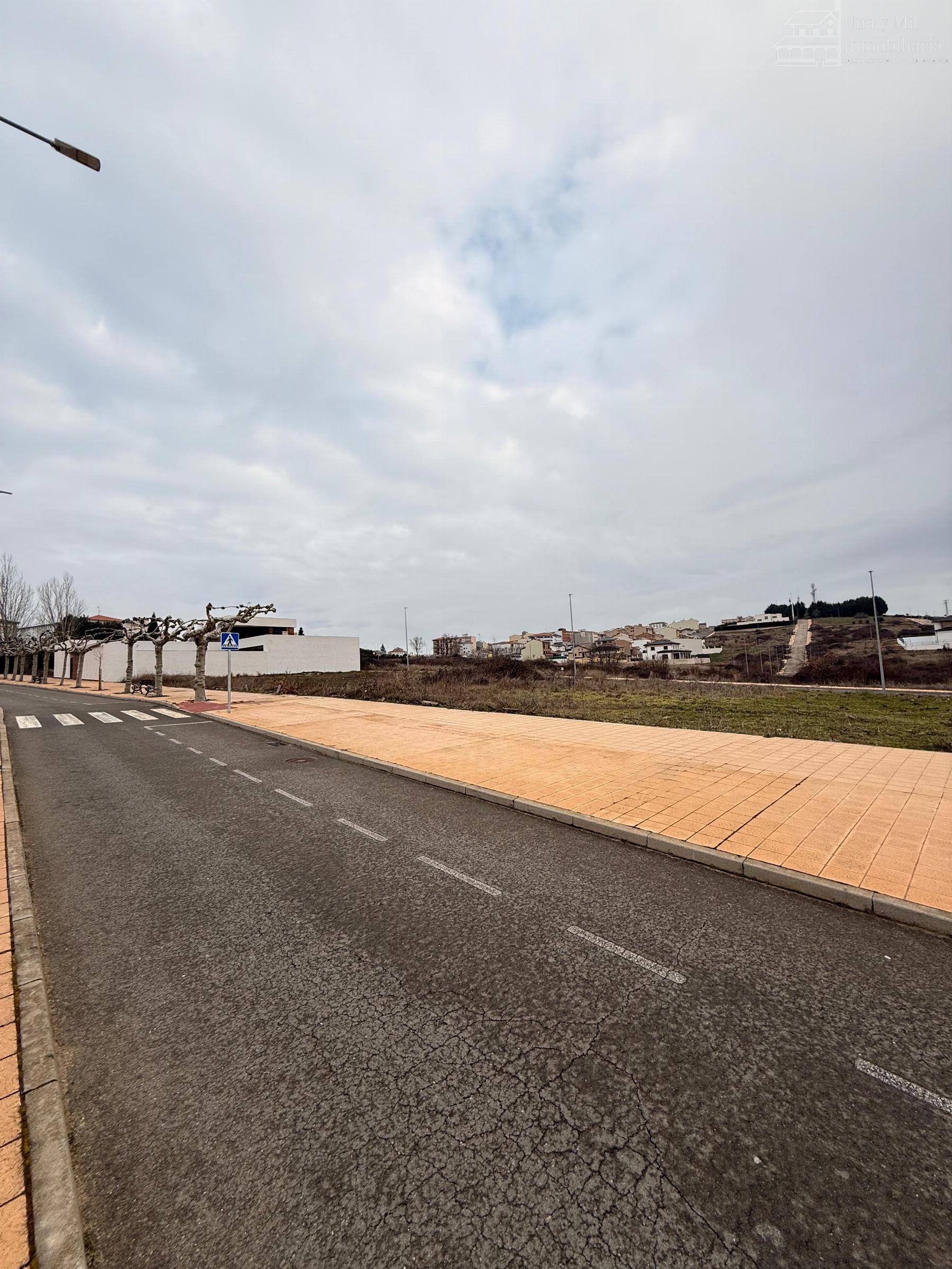 For sale of land in Guijuelo