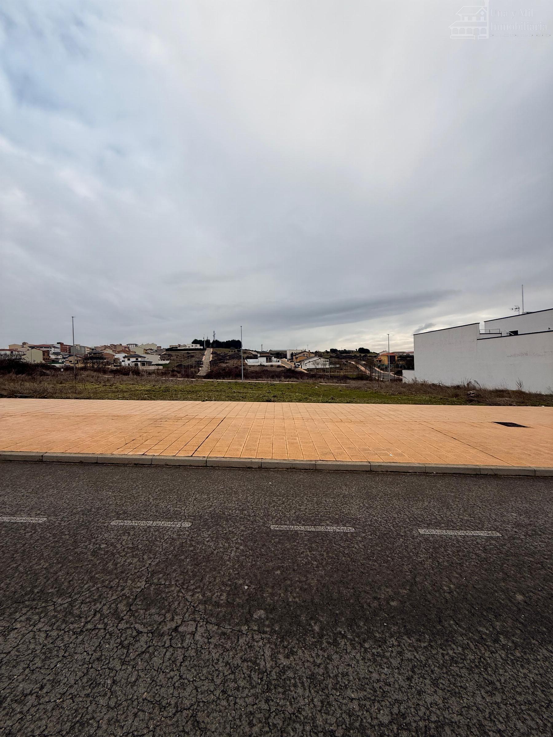 For sale of land in Guijuelo