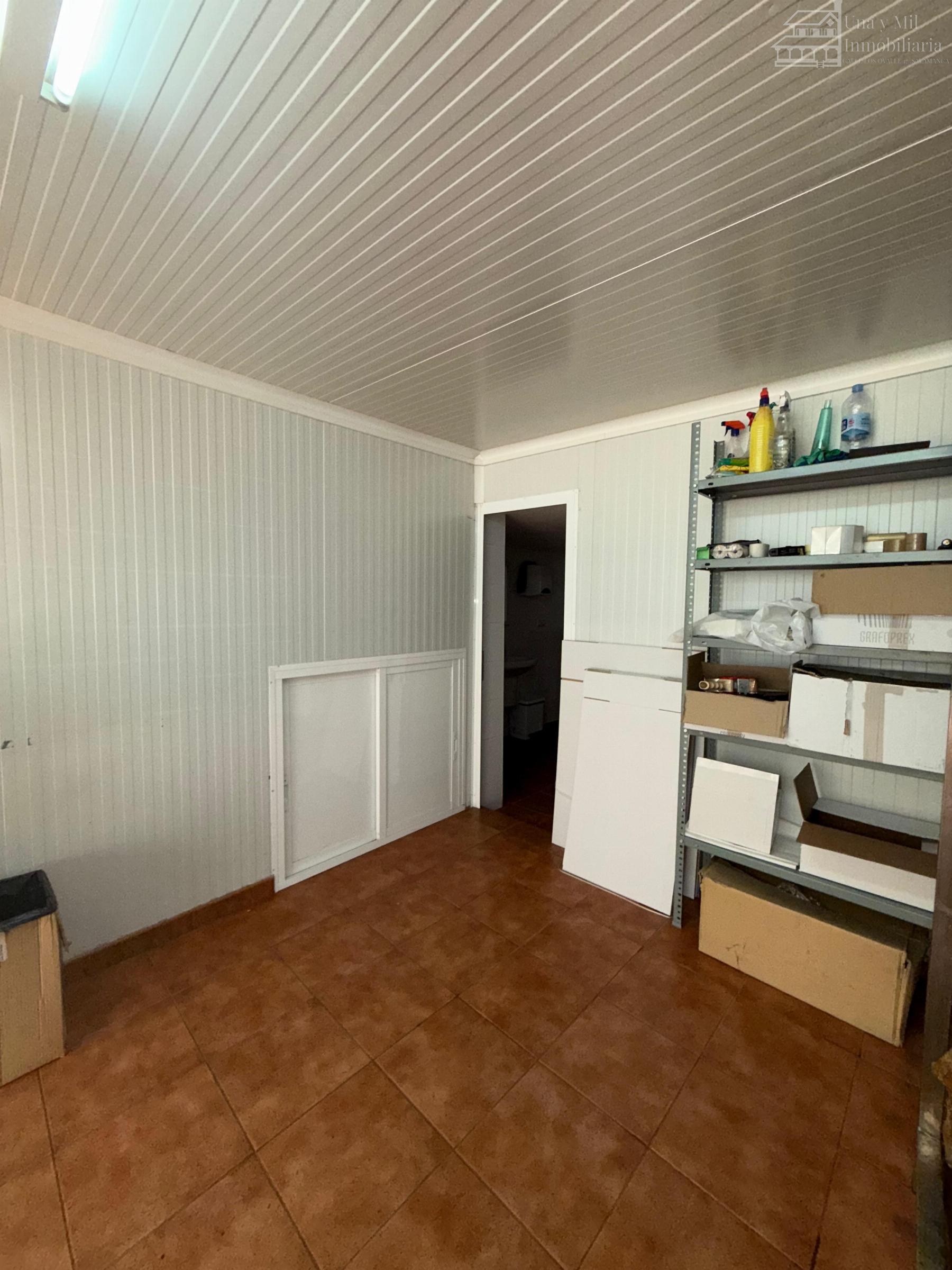 For sale of industrial plant/warehouse in Guijuelo