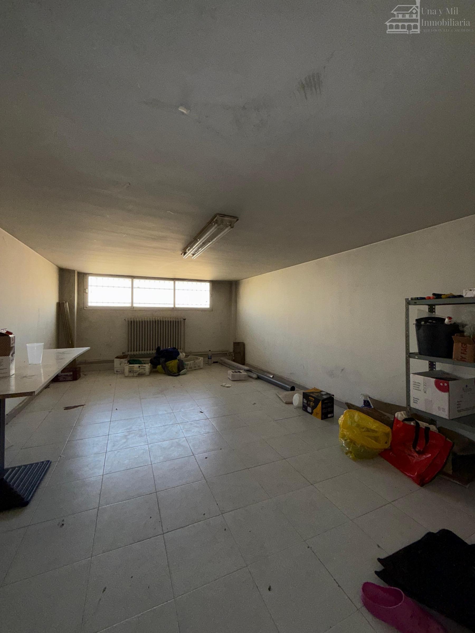 For sale of industrial plant/warehouse in Guijuelo
