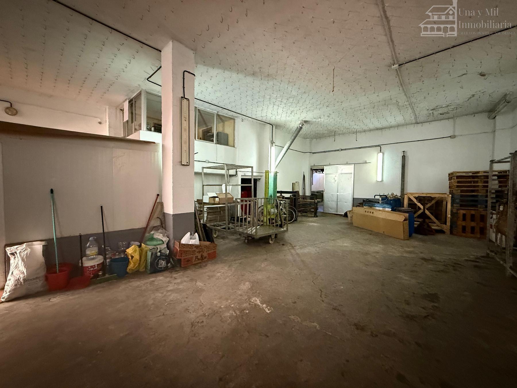 For sale of industrial plant/warehouse in Guijuelo