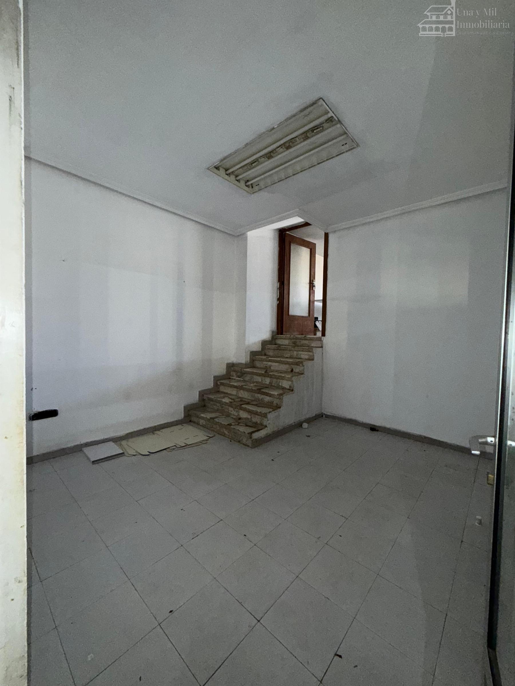 For sale of industrial plant/warehouse in Guijuelo