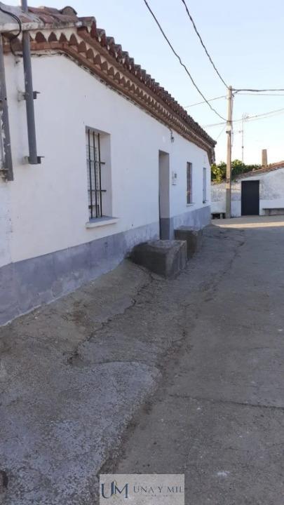 Venta de casa en Pedrosillo de los Aires