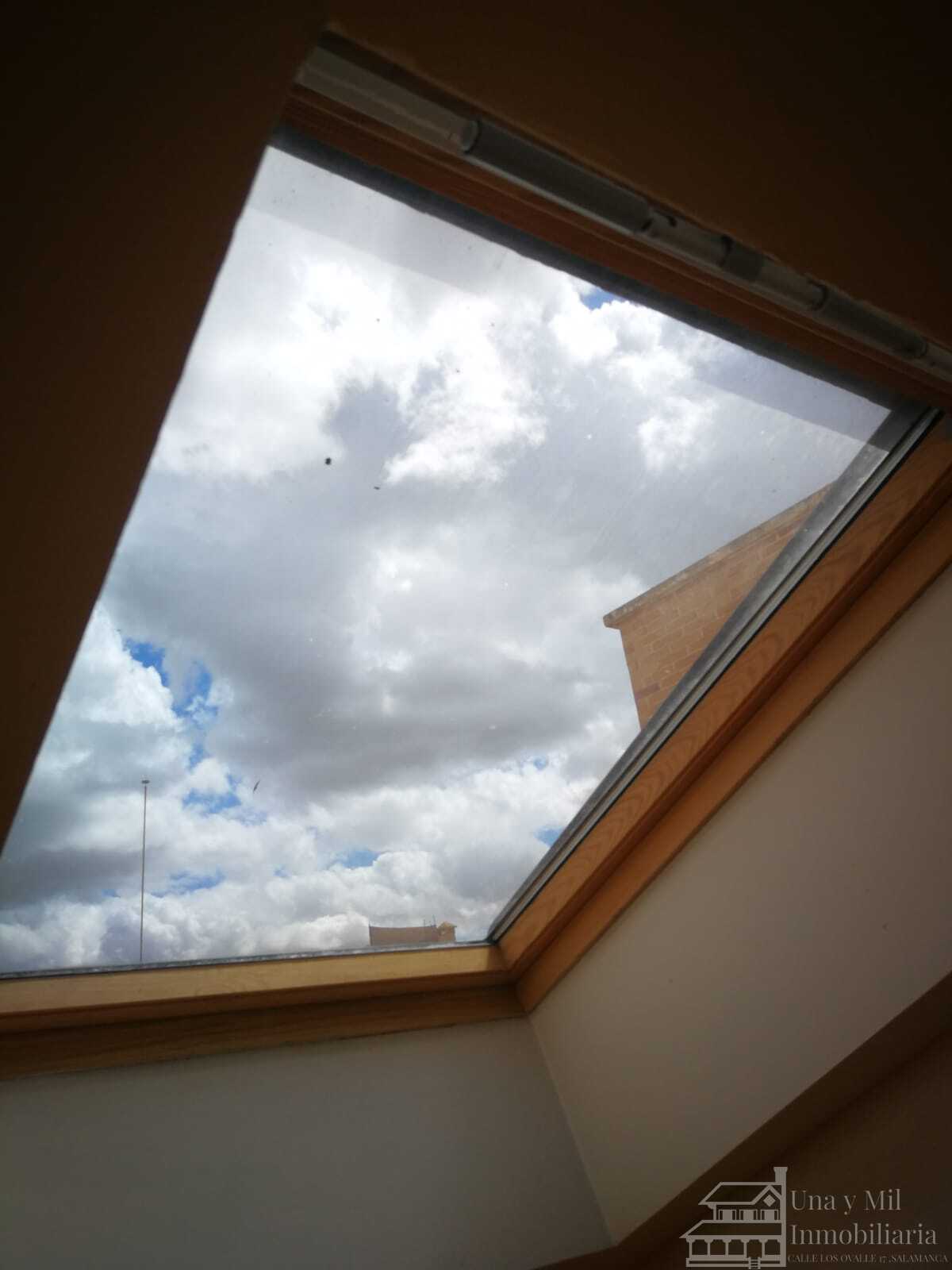 Venta de piso en Villares de la Reina