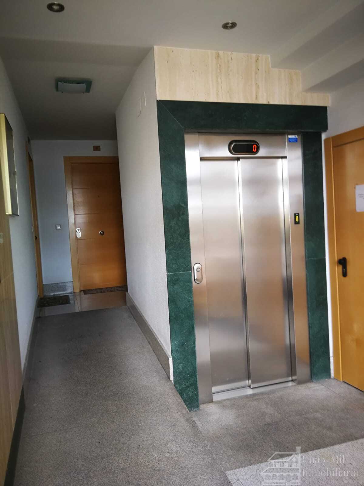 Venta de piso en Villares de la Reina