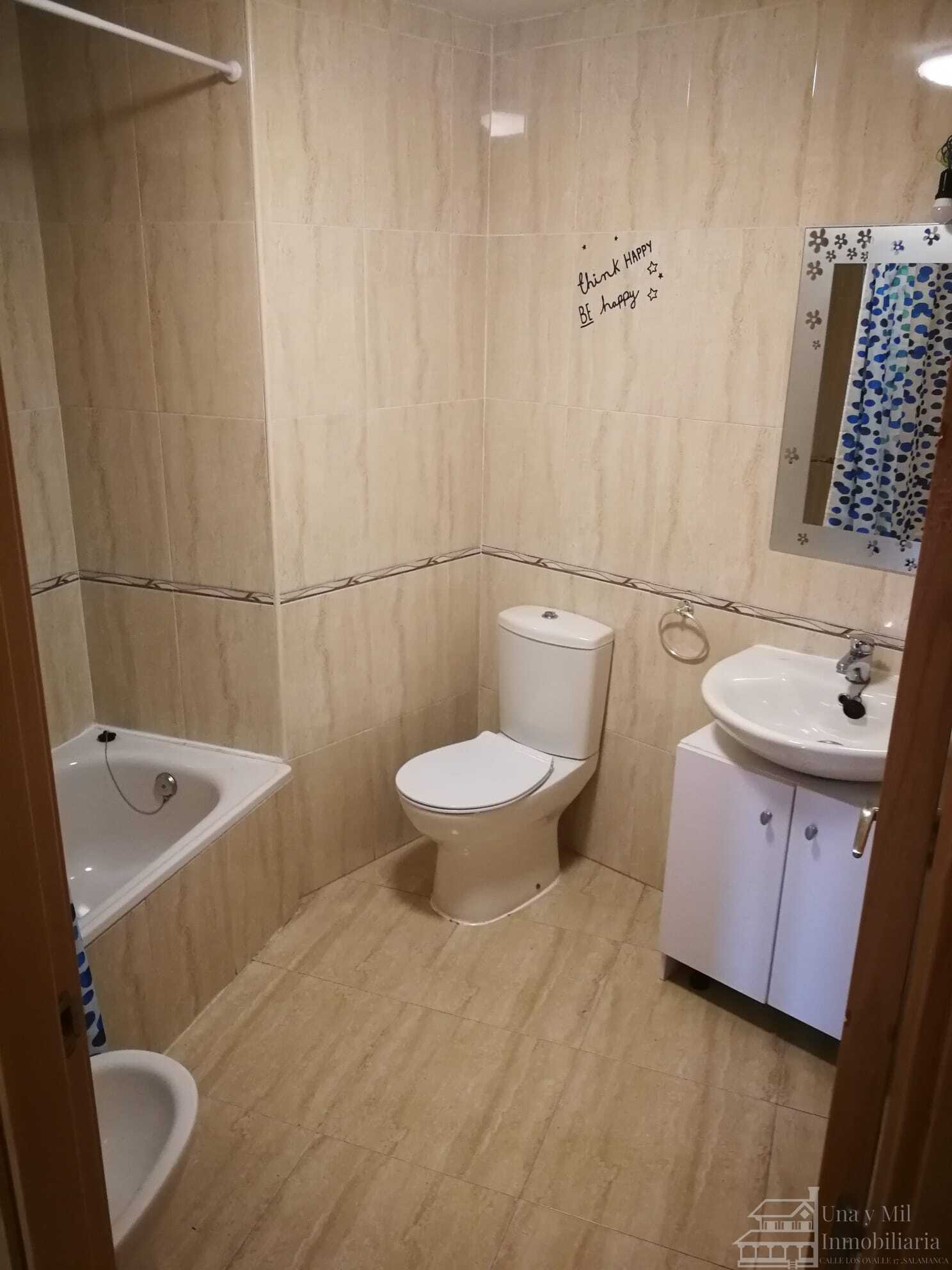 Venta de piso en Villares de la Reina