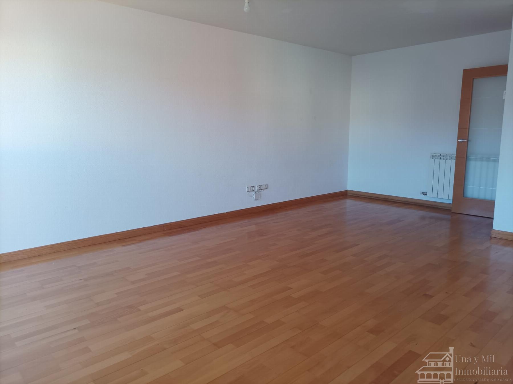Venta de piso en Villares de la Reina