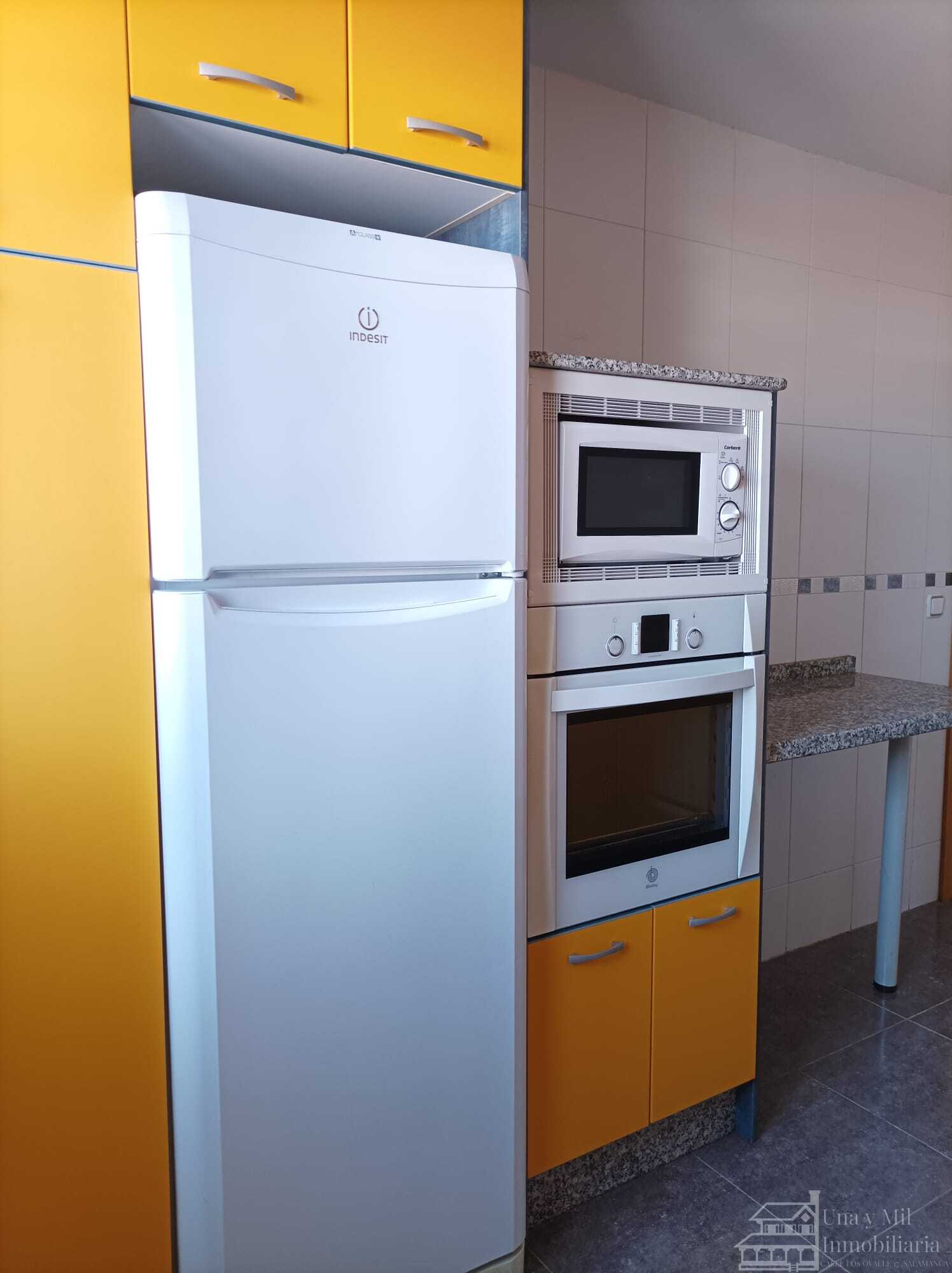 Venta de piso en Villares de la Reina