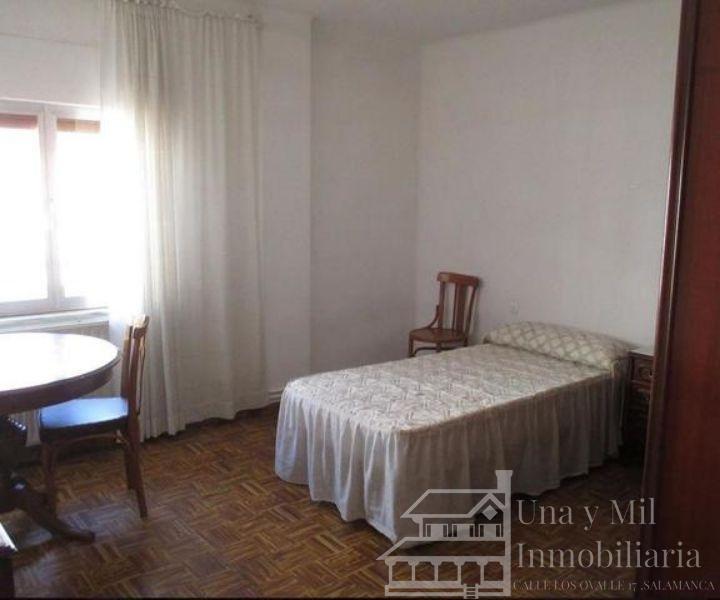 For sale of flat in Salamanca
