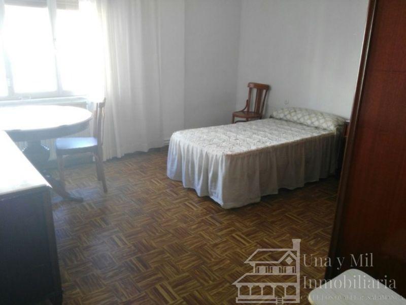 For sale of flat in Salamanca