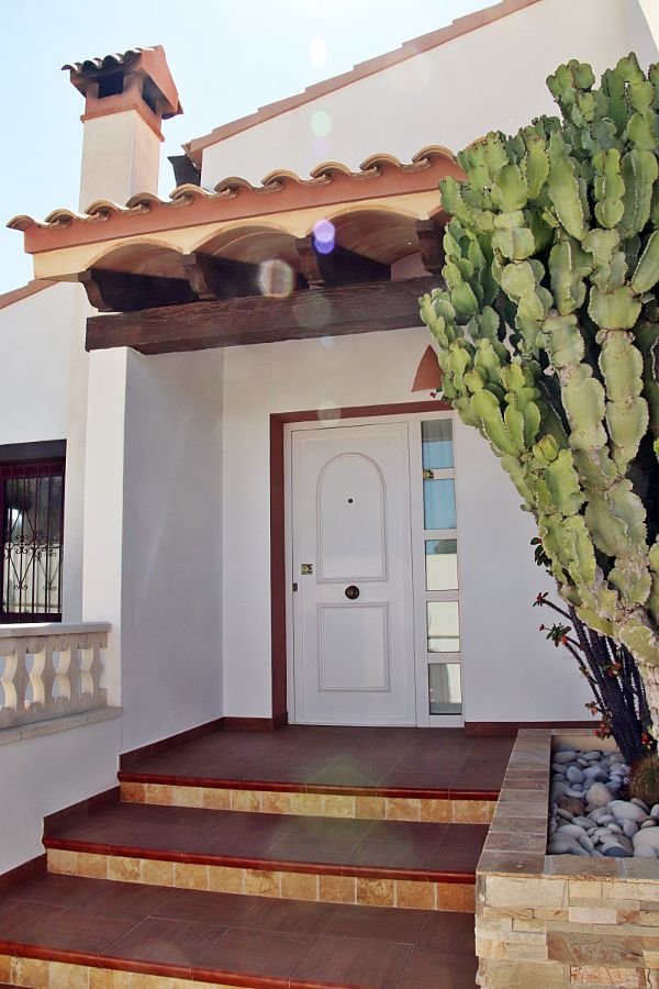 For sale of chalet in Alfaz del Pi