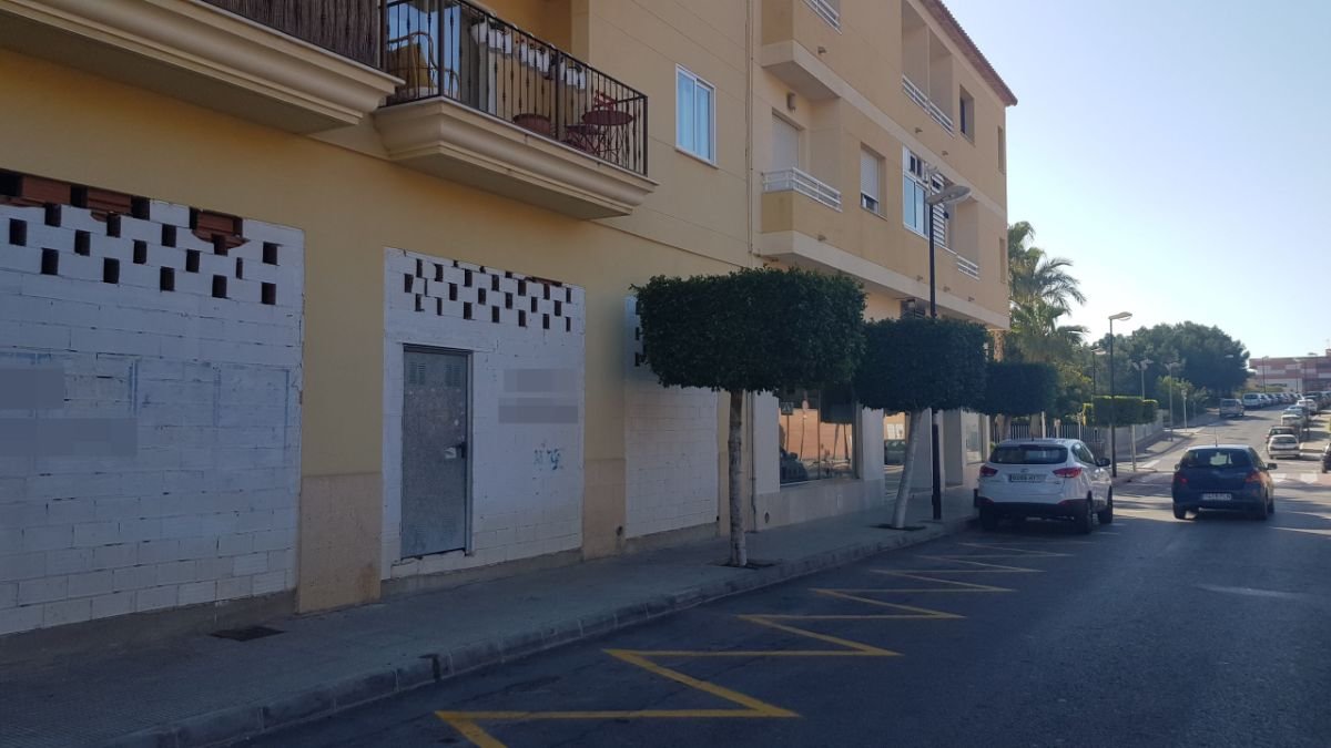 Venta de local comercial en La Nucia