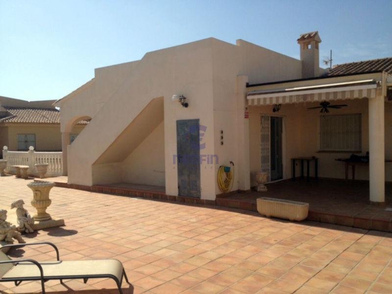 For sale of villa in La Nucia