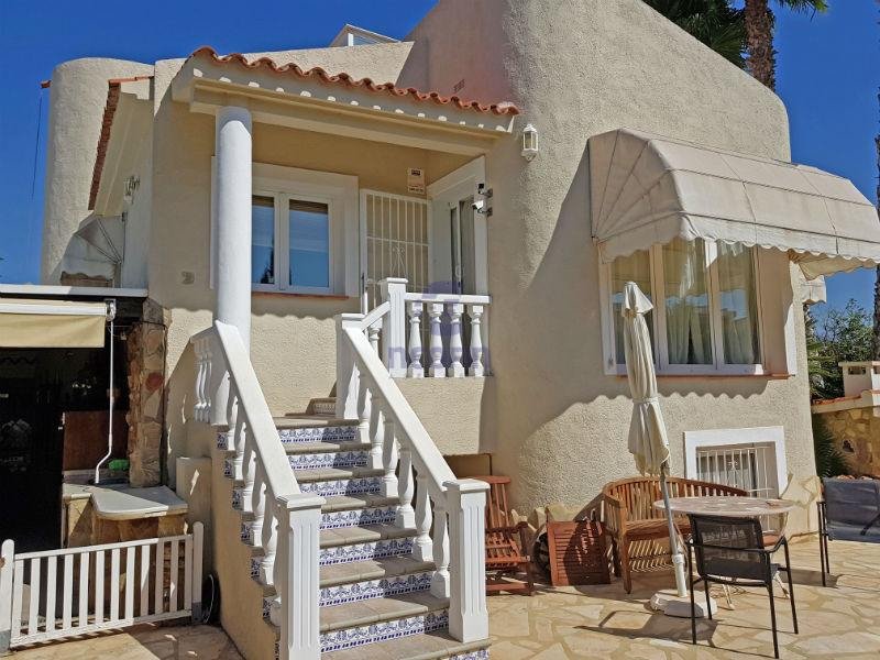 Venta de villa en La Nucia