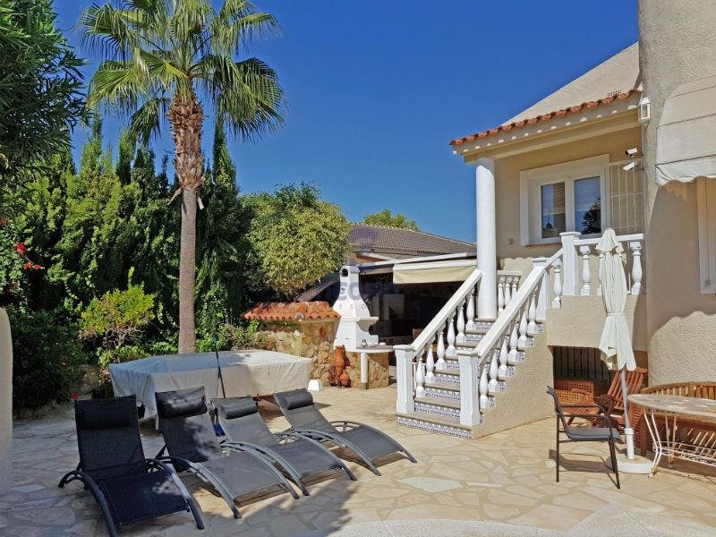 Venta de villa en La Nucia