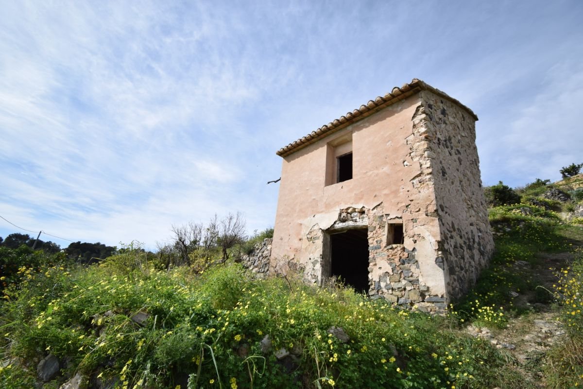 Venta de finca rústica en La Nucia