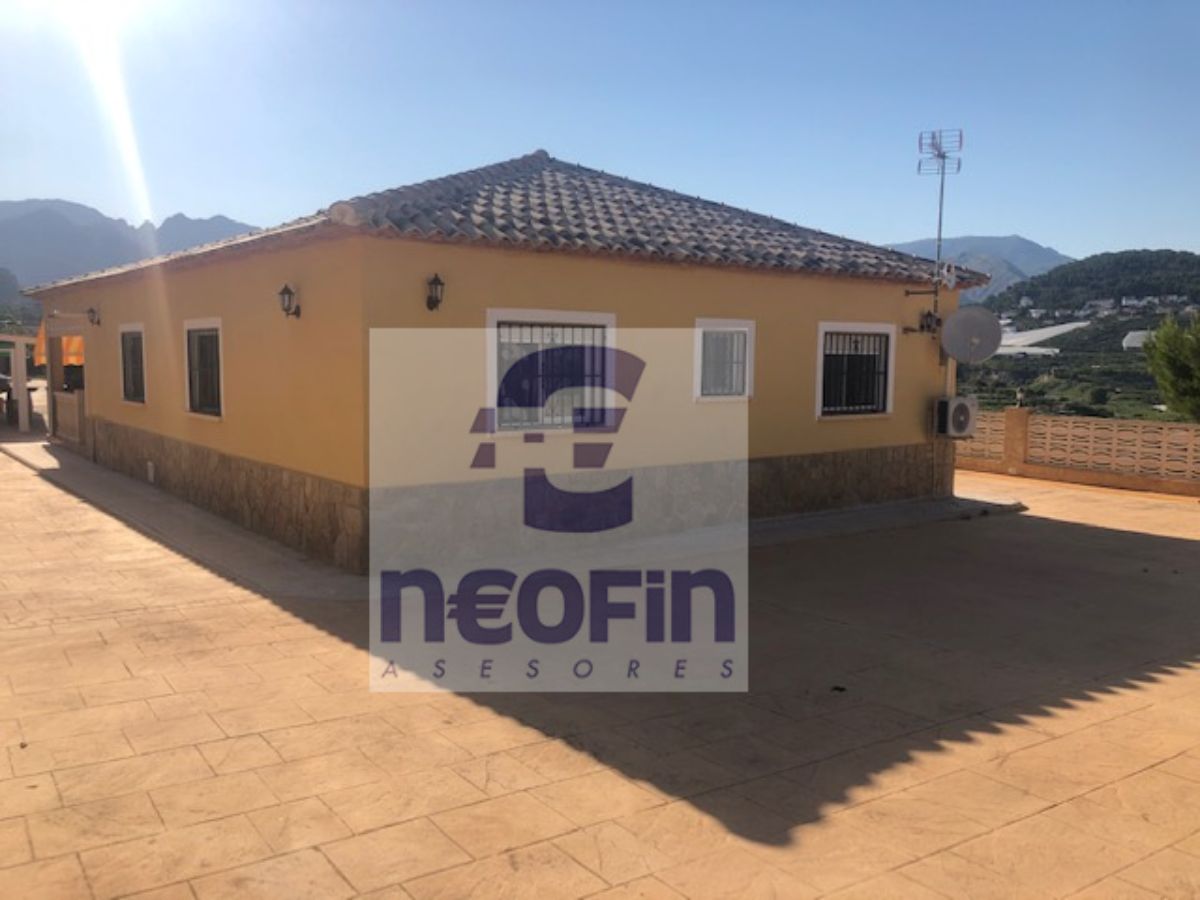 For sale of house in La Nucia