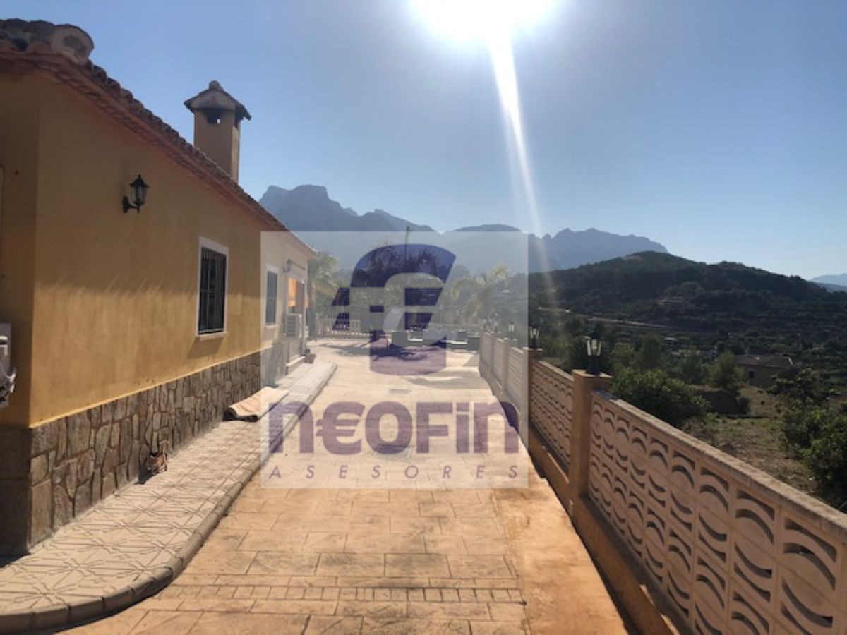 For sale of house in La Nucia