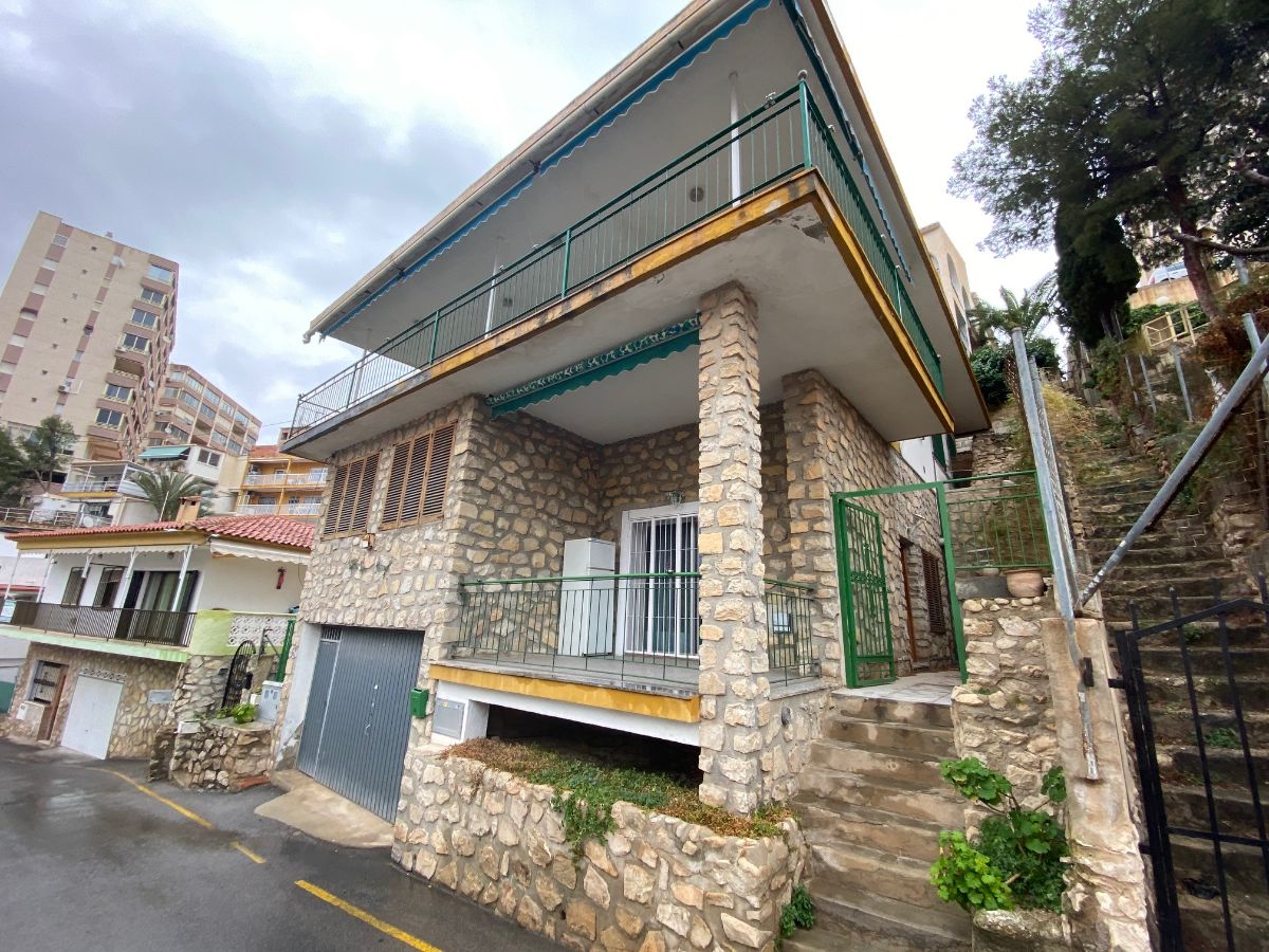 For sale of chalet in Finestrat