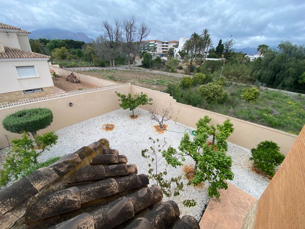 For sale of chalet in Alfaz del Pi