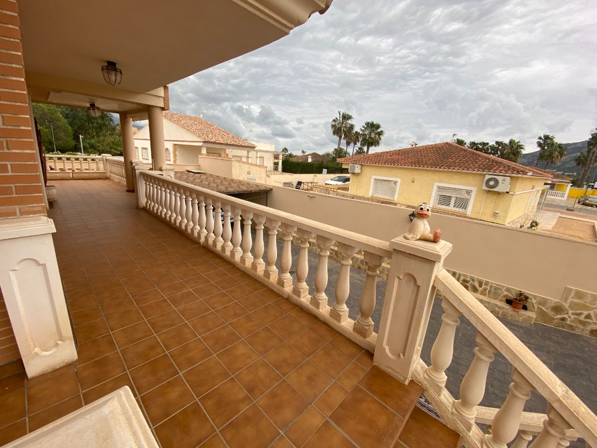 For sale of chalet in Alfaz del Pi