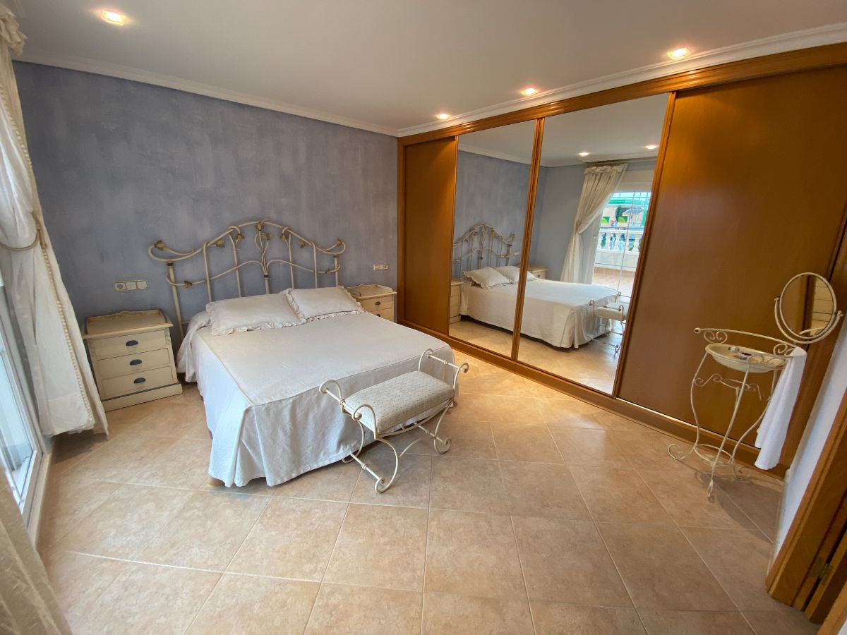 For sale of chalet in Alfaz del Pi
