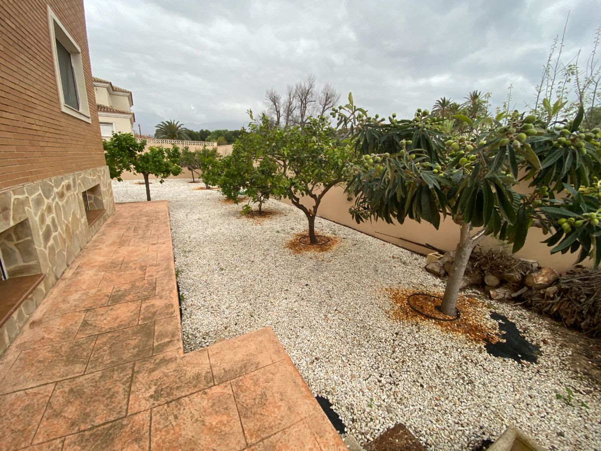 For sale of chalet in Alfaz del Pi