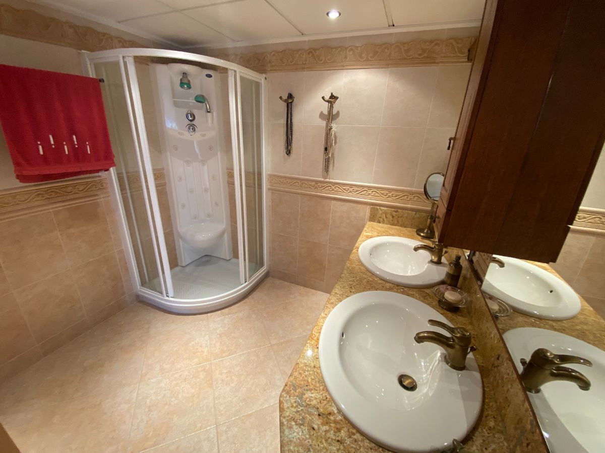 For sale of chalet in Alfaz del Pi