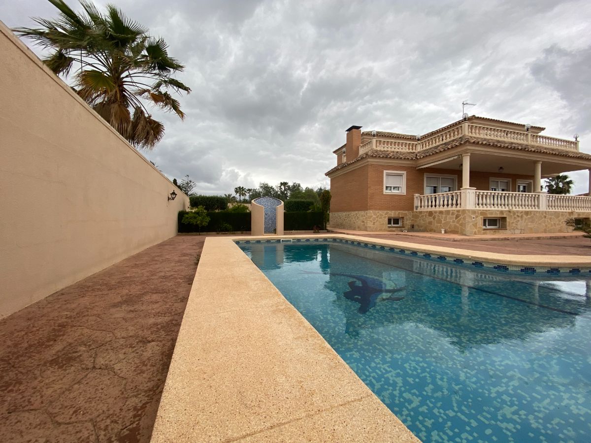 For sale of chalet in Alfaz del Pi