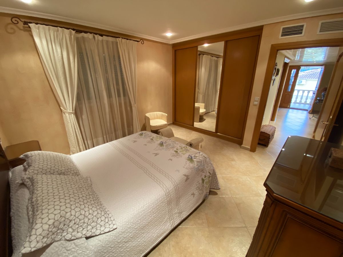 For sale of chalet in Alfaz del Pi