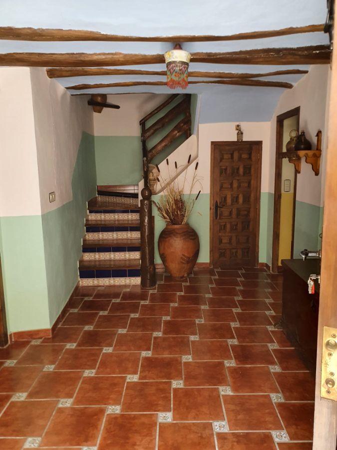 For sale of house in Bañón