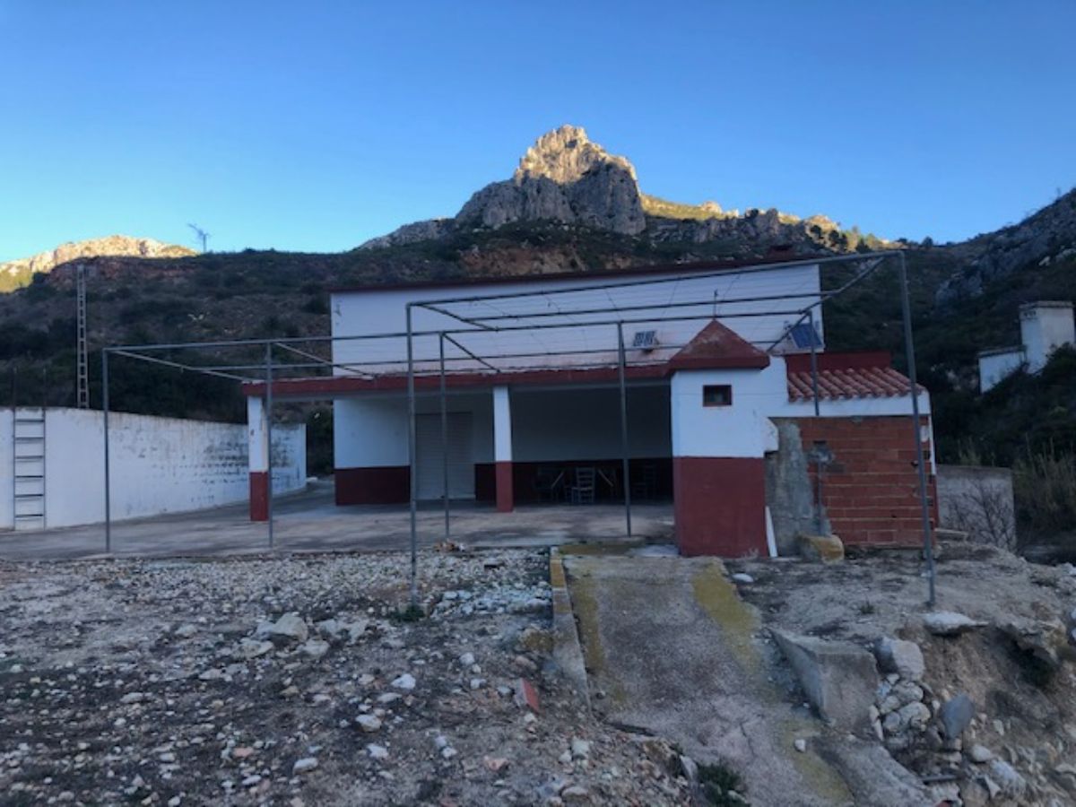 Venta de terreno en Bolulla