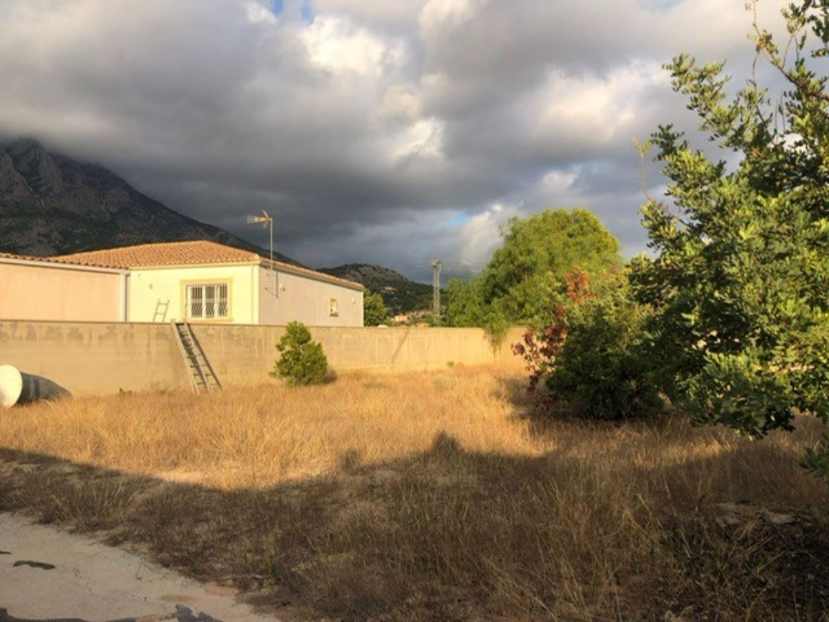 For sale of rural property in Finestrat