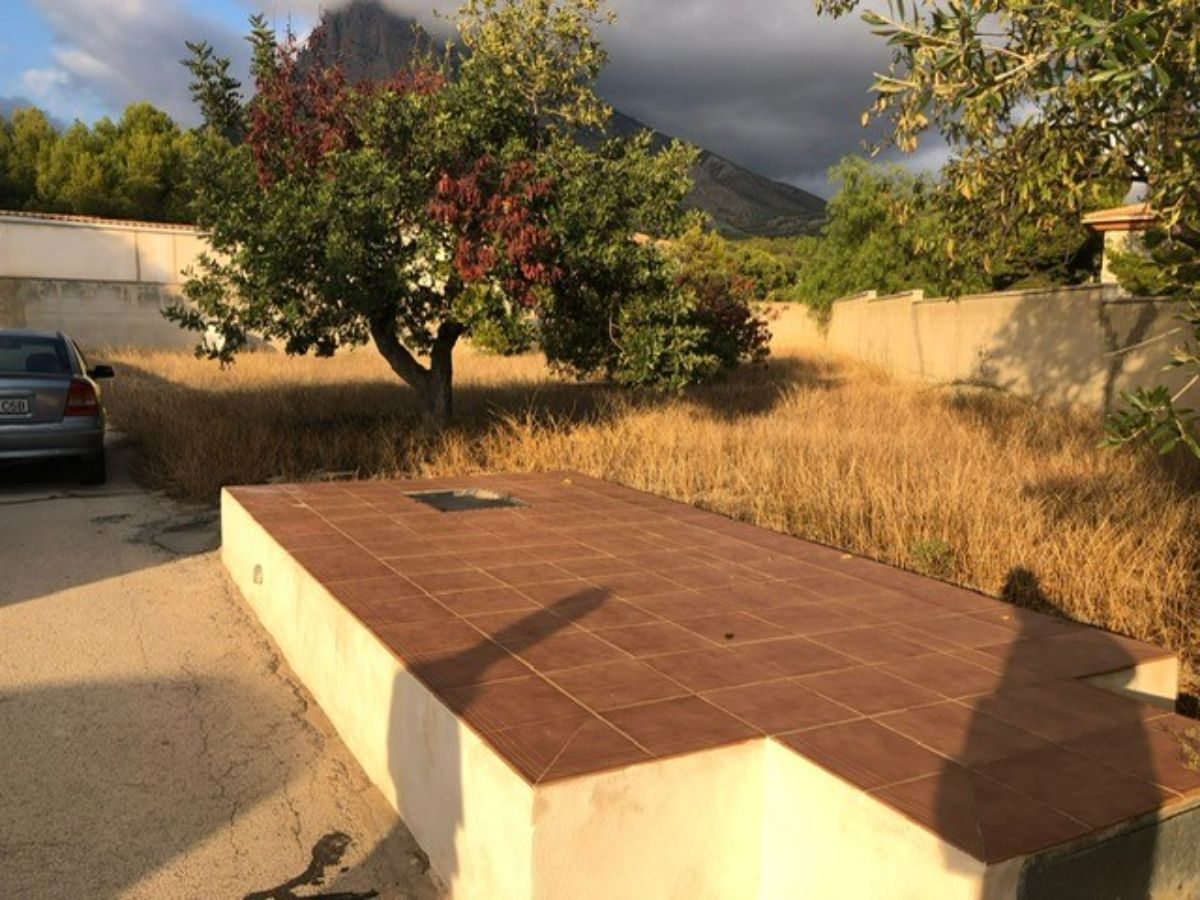 For sale of rural property in Finestrat