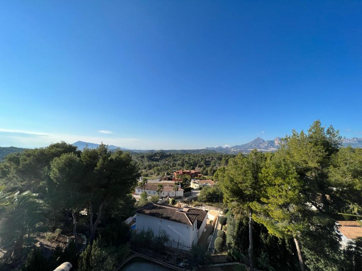 For sale of chalet in Altea