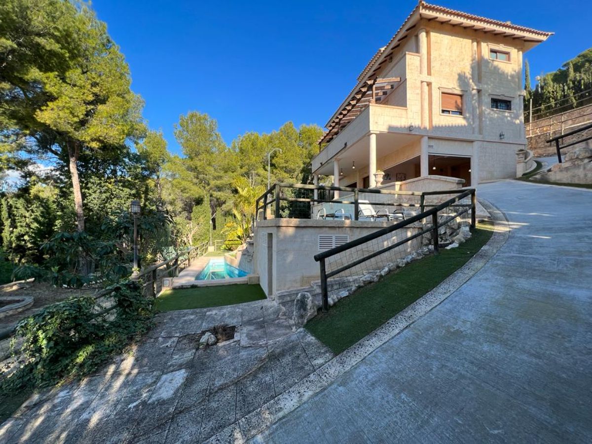 For sale of chalet in Altea