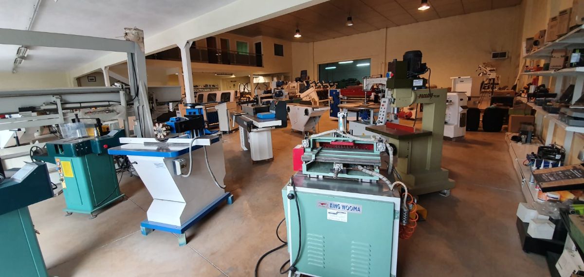 For sale of warehouse in Yecla