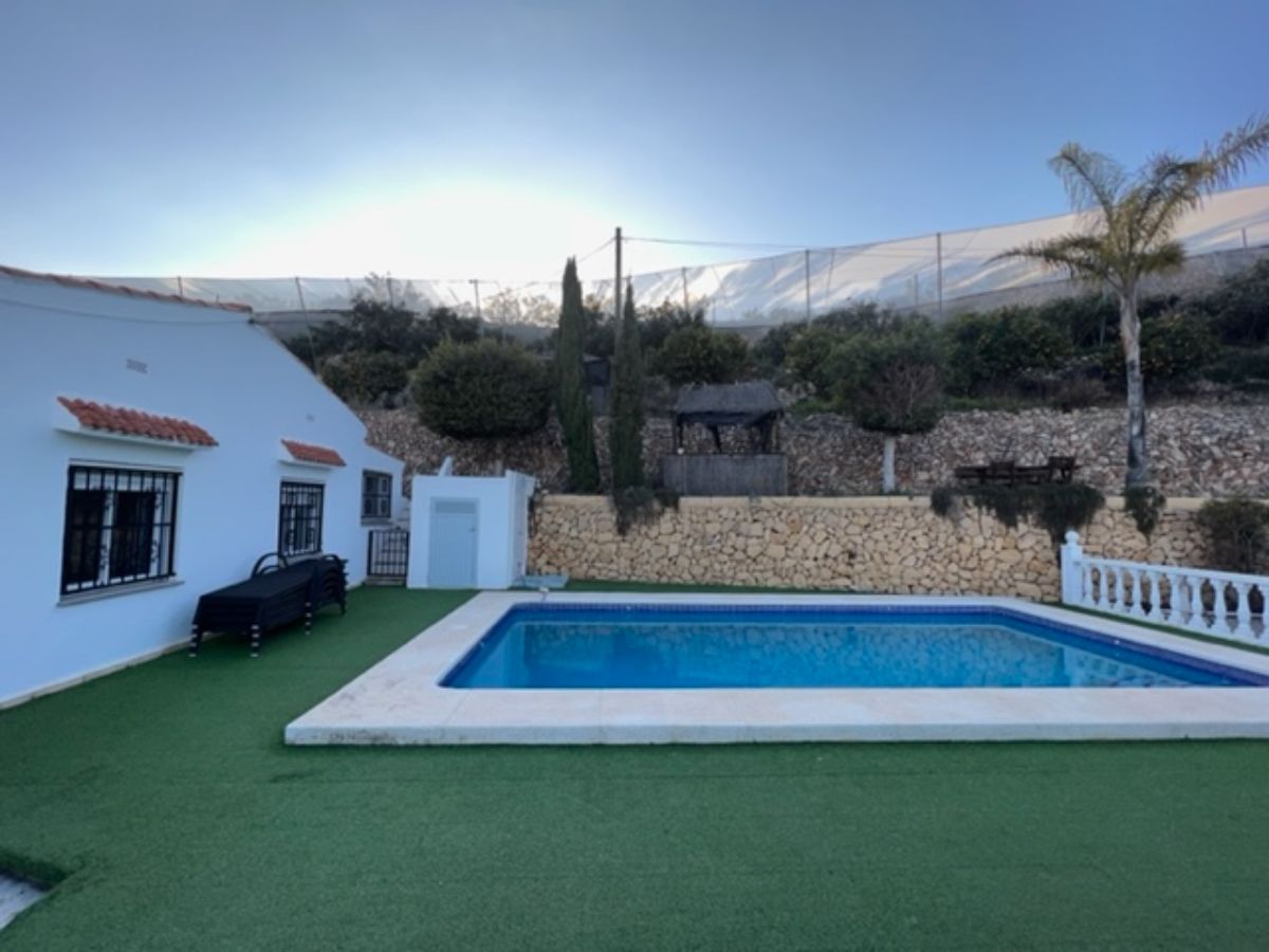 Venta de finca rústica en La Nucia