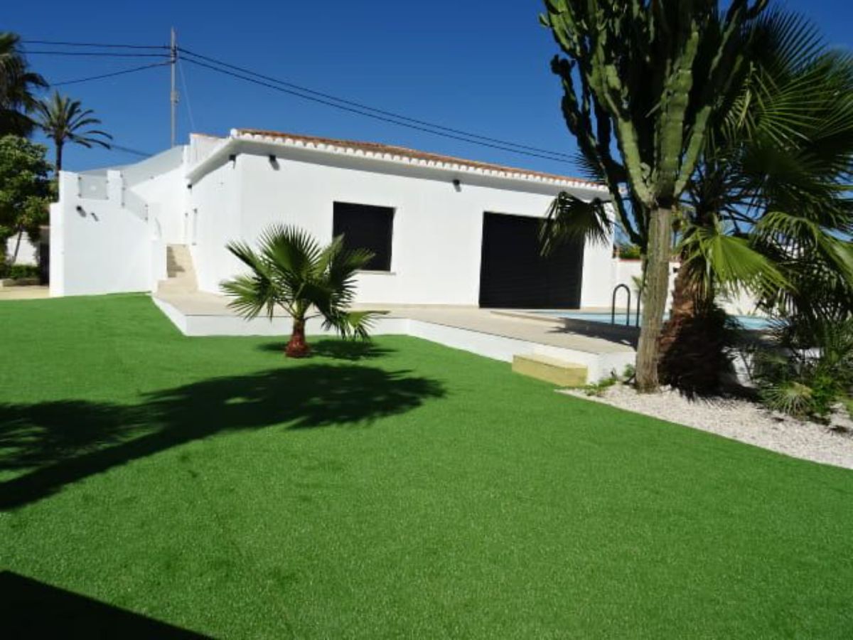For sale of chalet in Alfaz del Pi