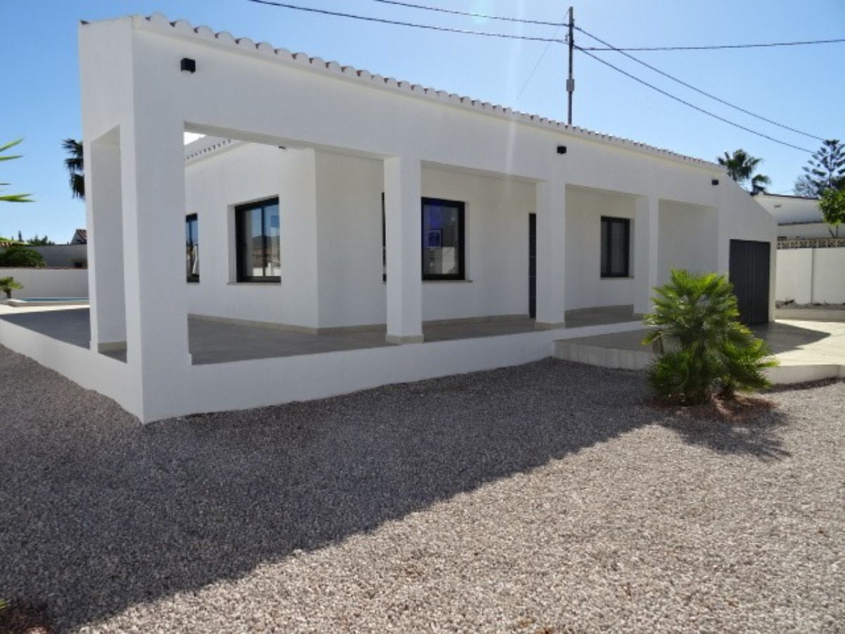 For sale of chalet in Alfaz del Pi