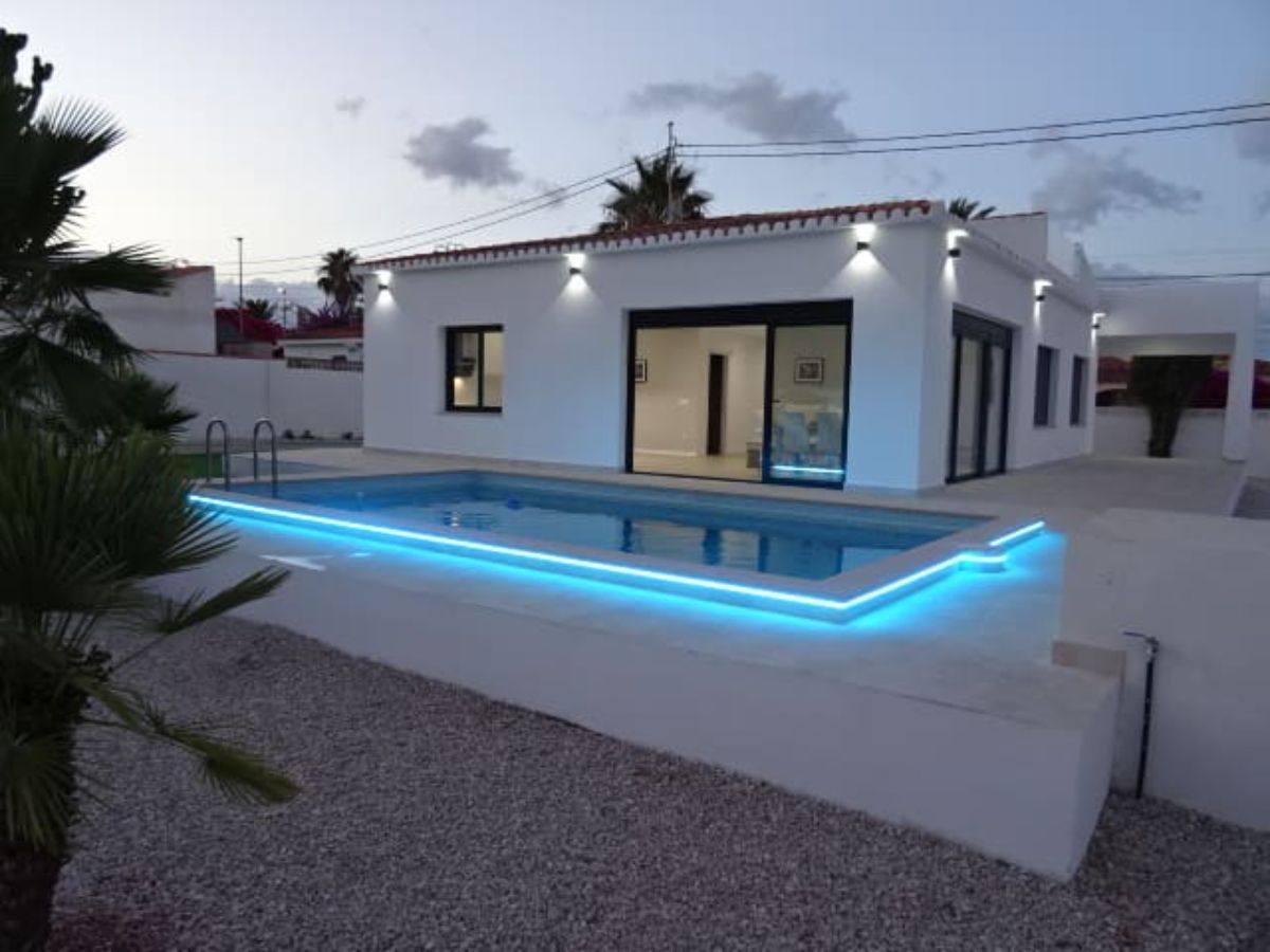 For sale of chalet in Alfaz del Pi