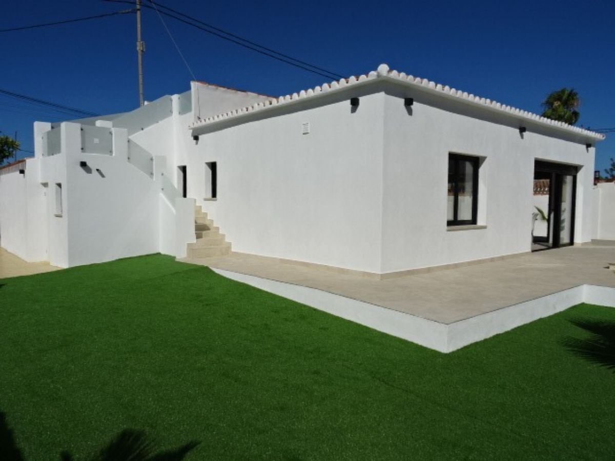 For sale of chalet in Alfaz del Pi