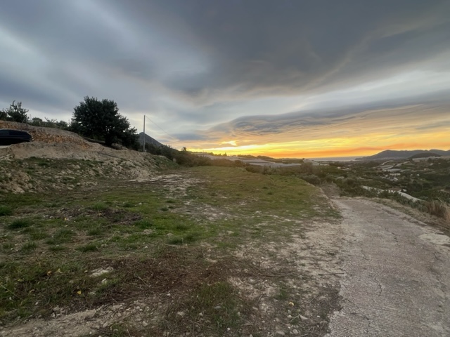 For sale of land in Callosa d En Sarrià