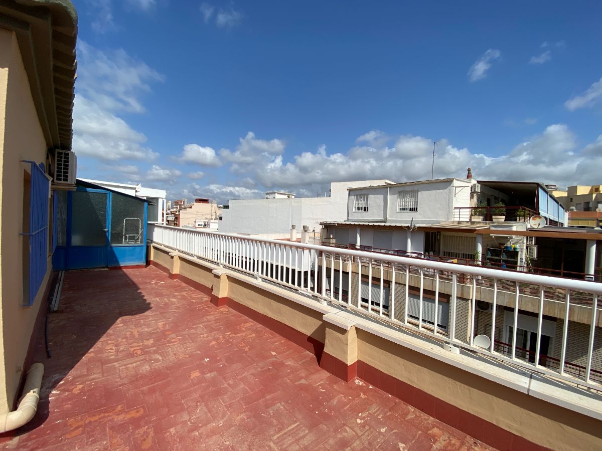 For sale of penthouse in Benidorm