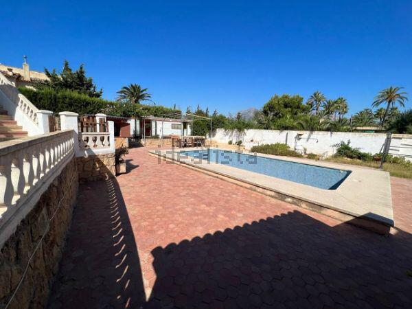 For sale of chalet in Alfaz del Pi