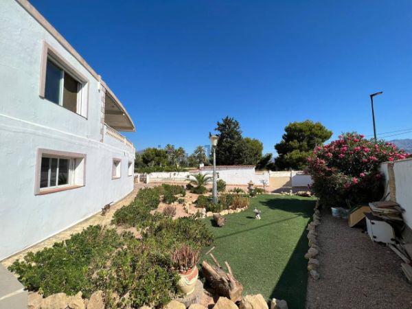 For sale of chalet in Alfaz del Pi