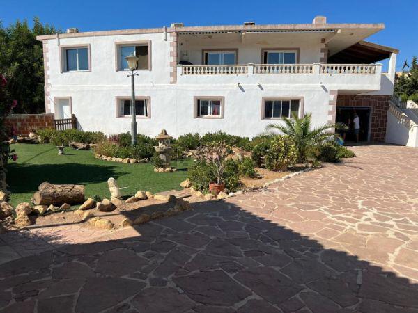 For sale of chalet in Alfaz del Pi