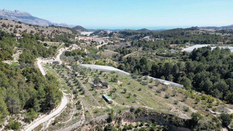 For sale of rural property in Polop