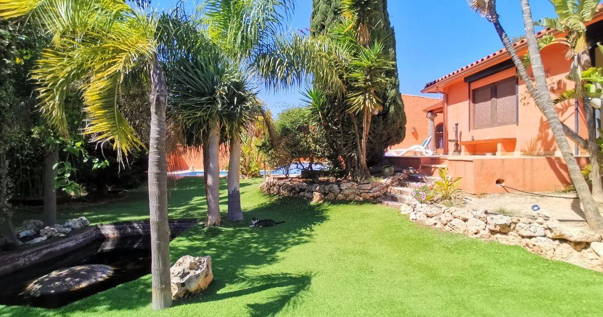 For sale of chalet in La Nucia