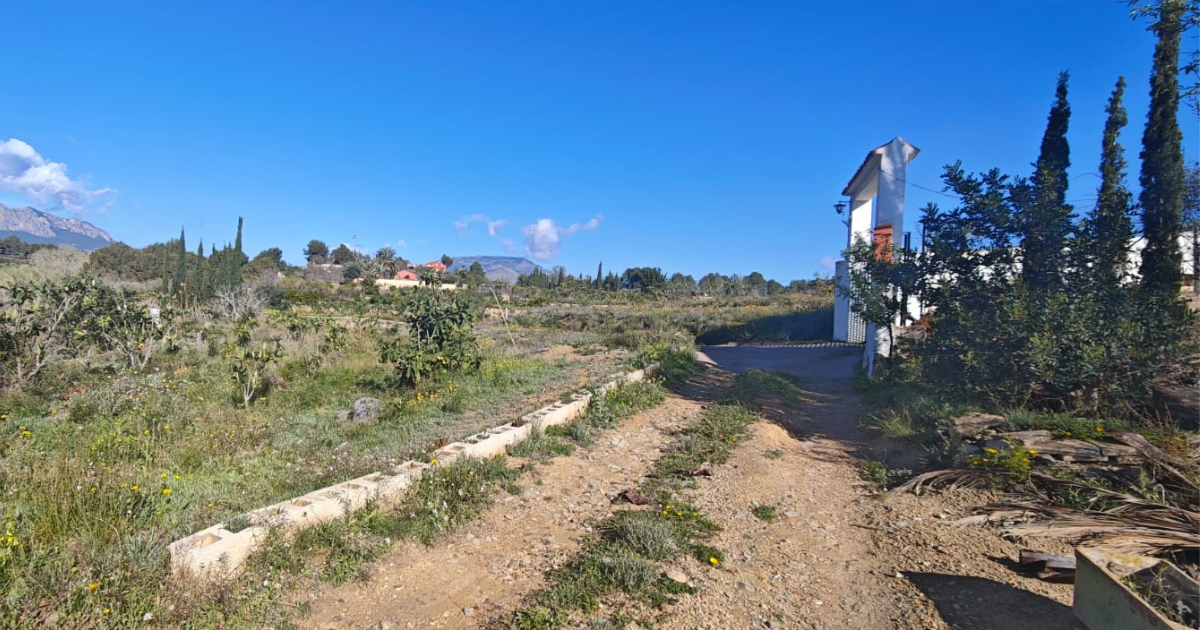 Venta de terreno en La Nucia